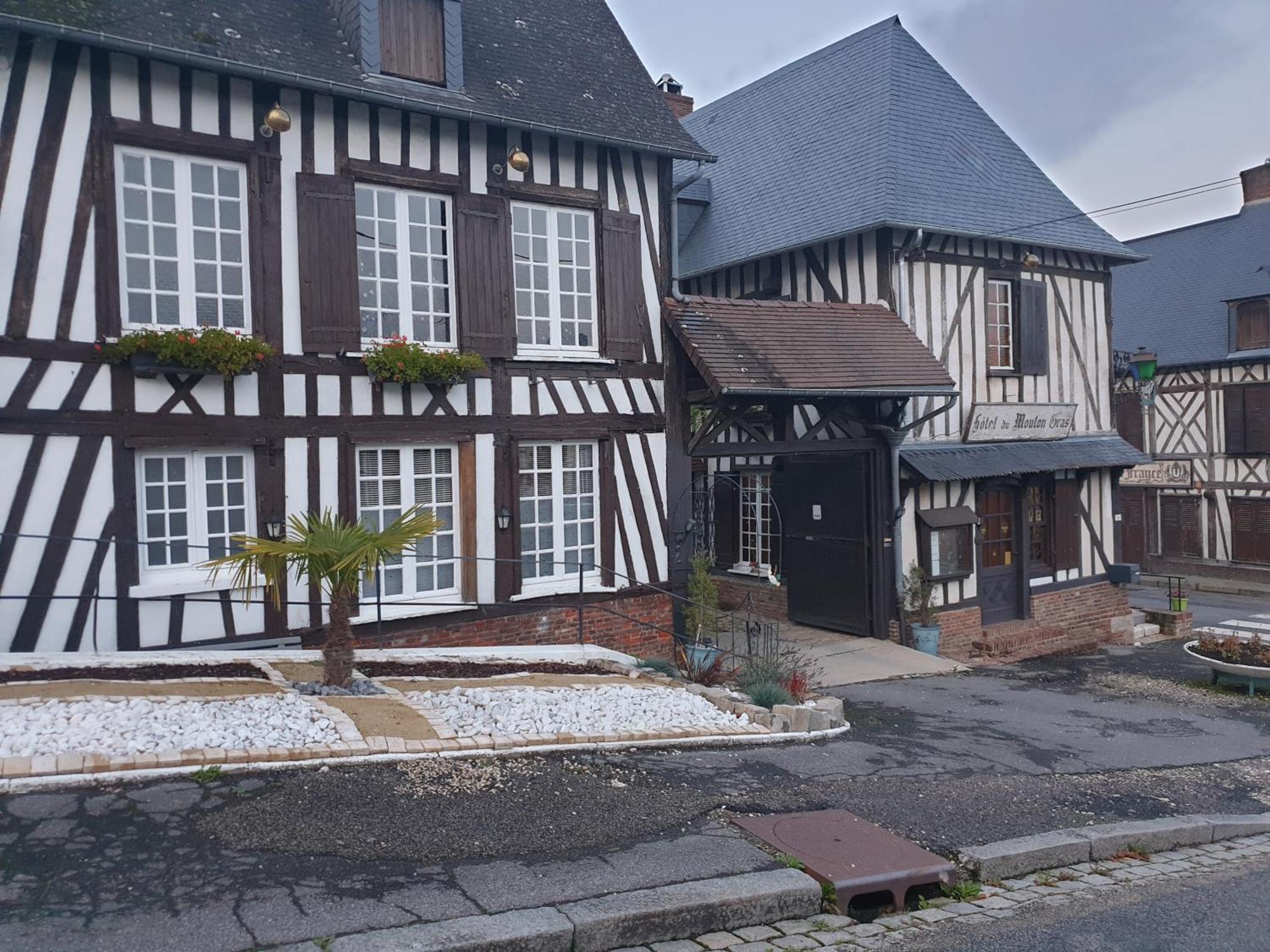 Le Mouton Gras Hotel Aumale Exterior foto