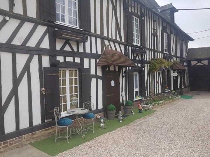 Le Mouton Gras Hotel Aumale Exterior foto